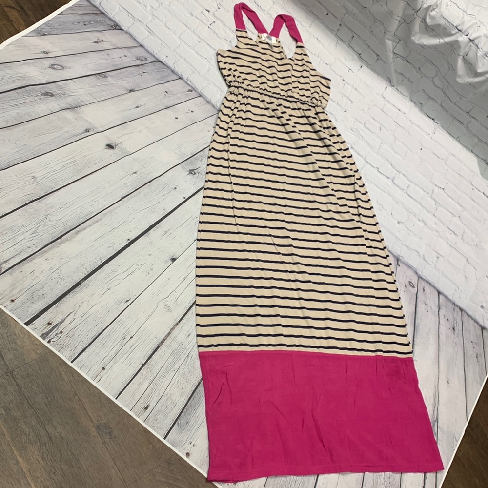 •Women’s medium long maxi dress
